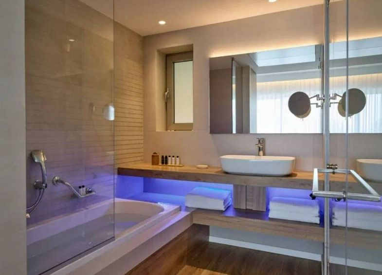 Euphoria Resort bathroom.jpg