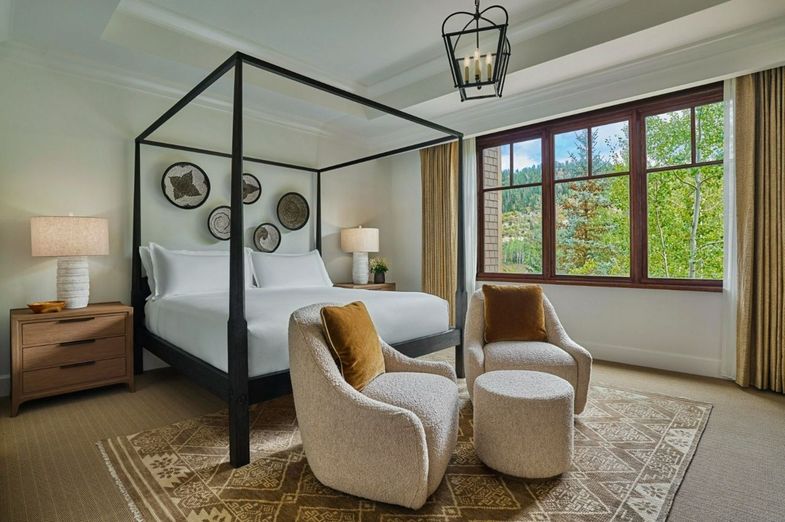 ottoman king with chairs.jpg