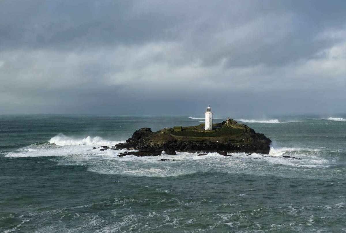 Godrevy Lighthouse_Adrian Langdon.jpg