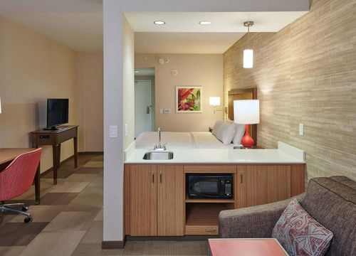 Hampton Inn & Suites Oahu_Kapolei kitchenette.jpg