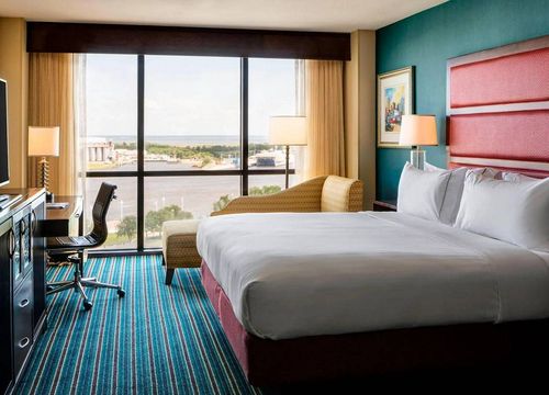 Renaissance Mobile Riverview Plaza Hotel king.jpg