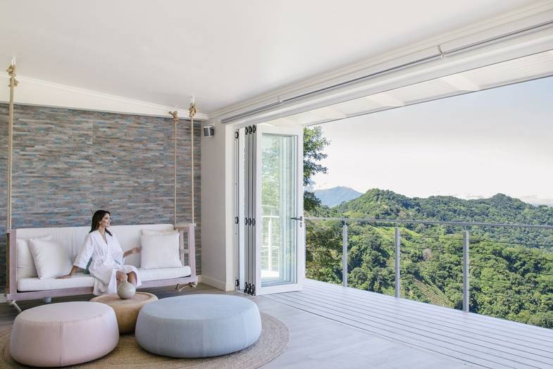 the-retreat-costa-rica-spa-lounge-inside-1.jpg