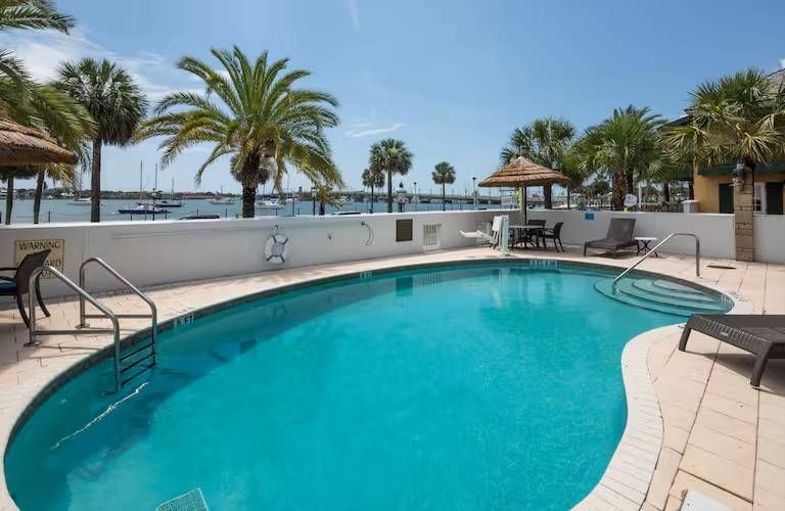 Hilton St. Augustine Historic Bayfront pool 3.jpg