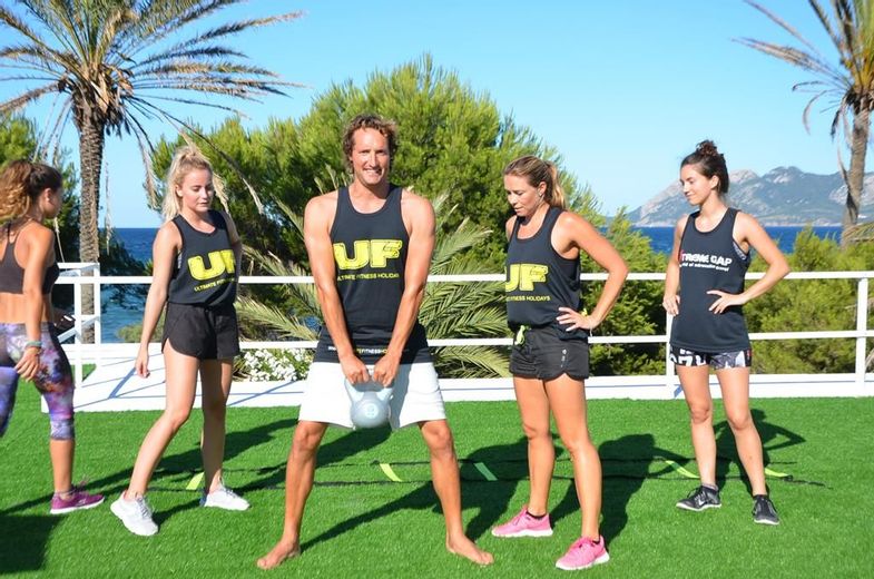ultimate-fitness-bootcamp-spain-rooftop-class-3.jpg