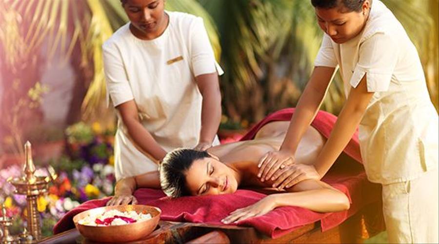 Detoxifying massage at Ananda in the Himalayas