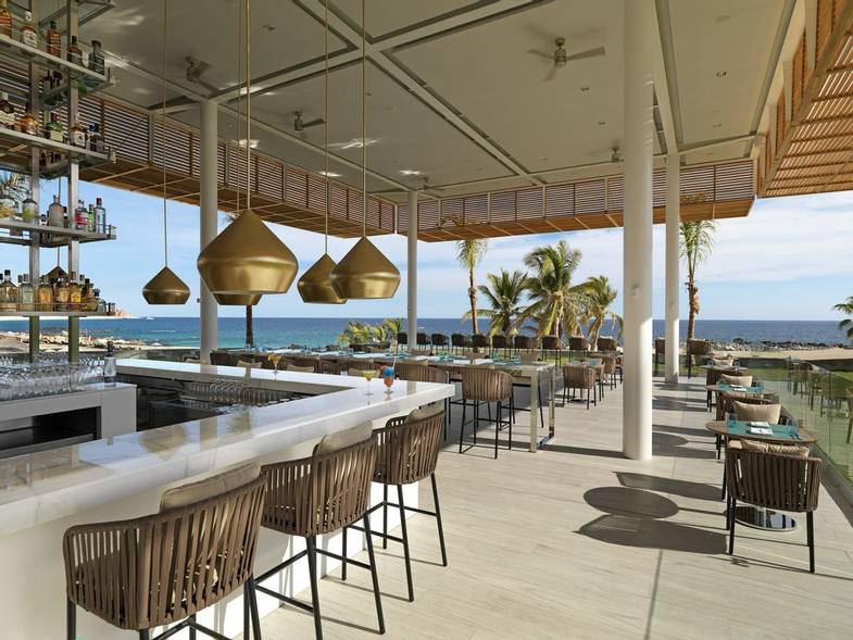 Meliá-Paradisus-Los-Cabos-Gabi-Beach_-Restaurant.jpg