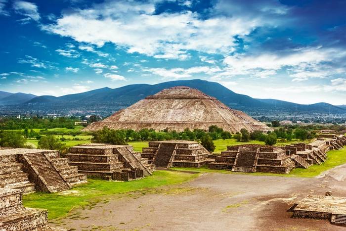 Teotihuacan. shutterstock_139799134.jpg