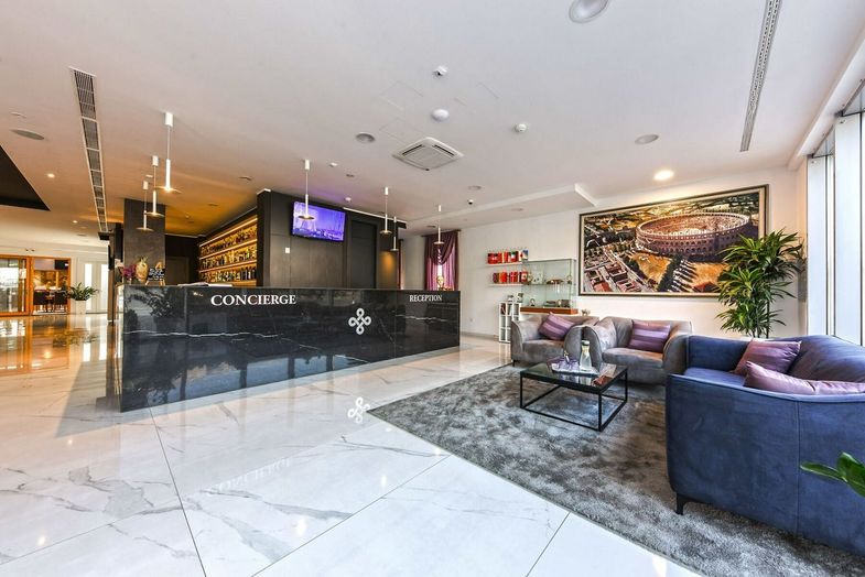 Hotel Salona Palace-Bar.jpg