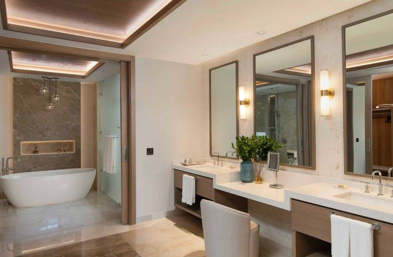 casa de campo resort bathroom tub.jpg