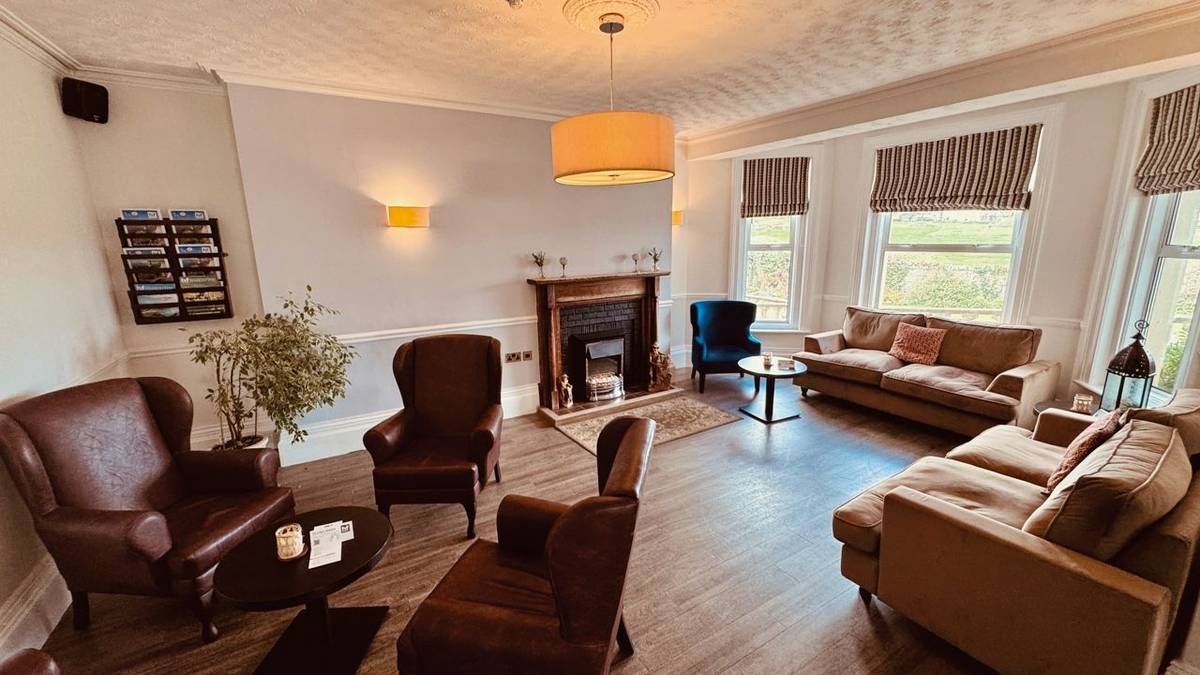 hf_reception_freshwaterbayhouse_isleofwight_01_2026_rgb.jpg