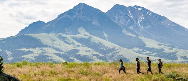 Sage-Lodge_HikingTrails.jpg