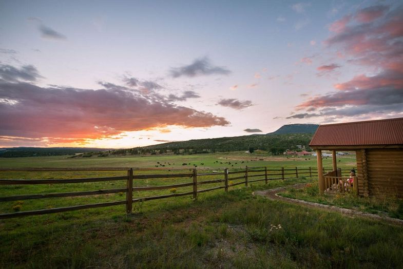 zion-mountain-ranch-buffalo-vista-bedroom-suite.jpeg