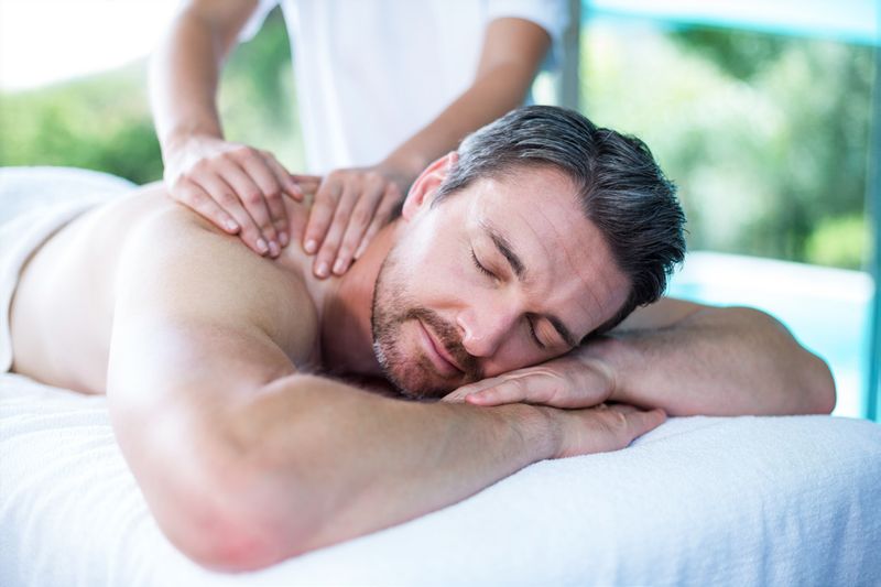 Holistic therapies on a stress management retreat